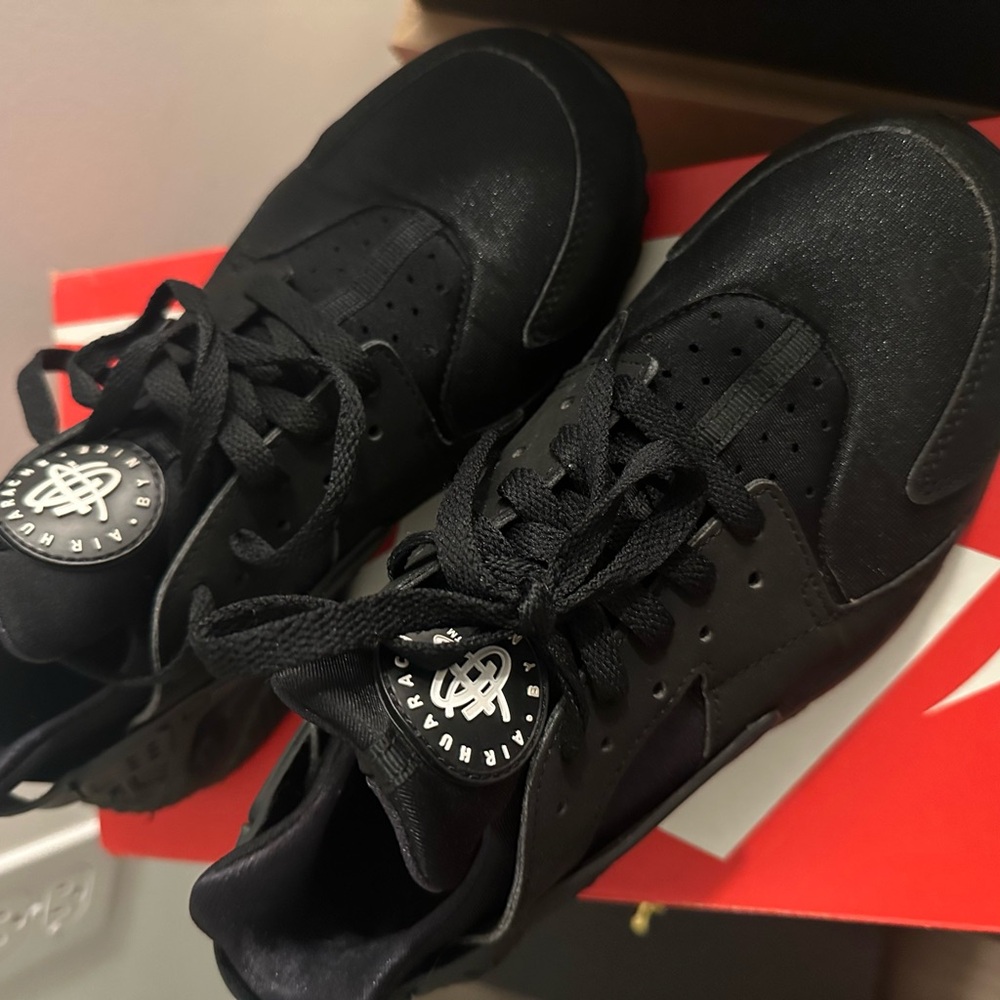 Nike Black Huarache Men's Sneakers